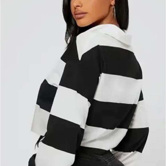 Chic Black and White Striped Crop Top - Picture 2 of 5